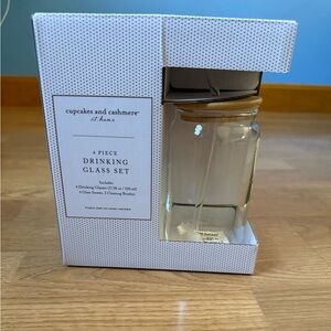 cupcakes & cashmere Drinking Glass Set of 4 with Bamboo Lid - Clear